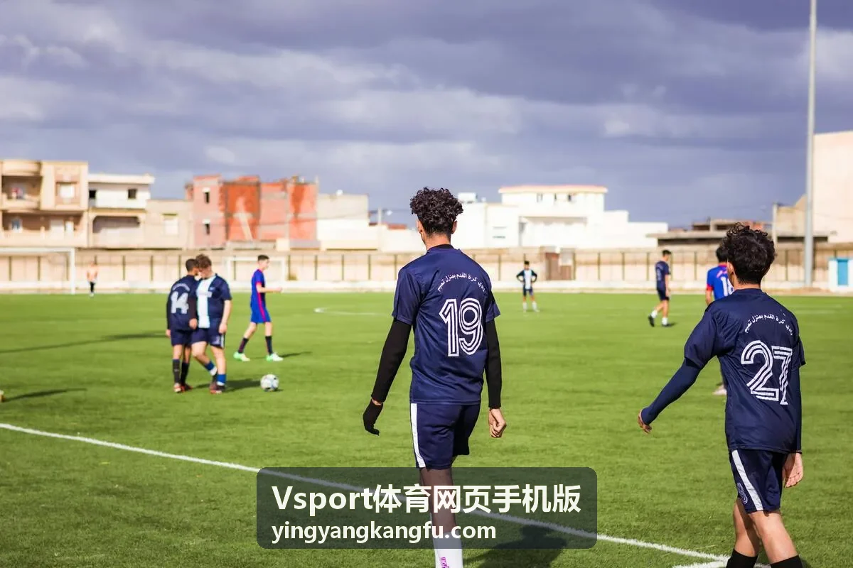 Vsport体育网页手机版赛事报名者前往滨江体育中心的交通路线与场馆外景